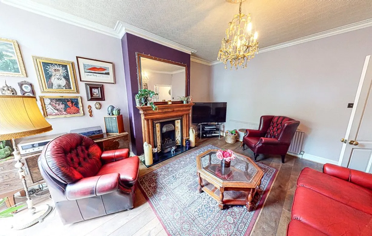 3 bedroom house for sale - Bentley Hurst