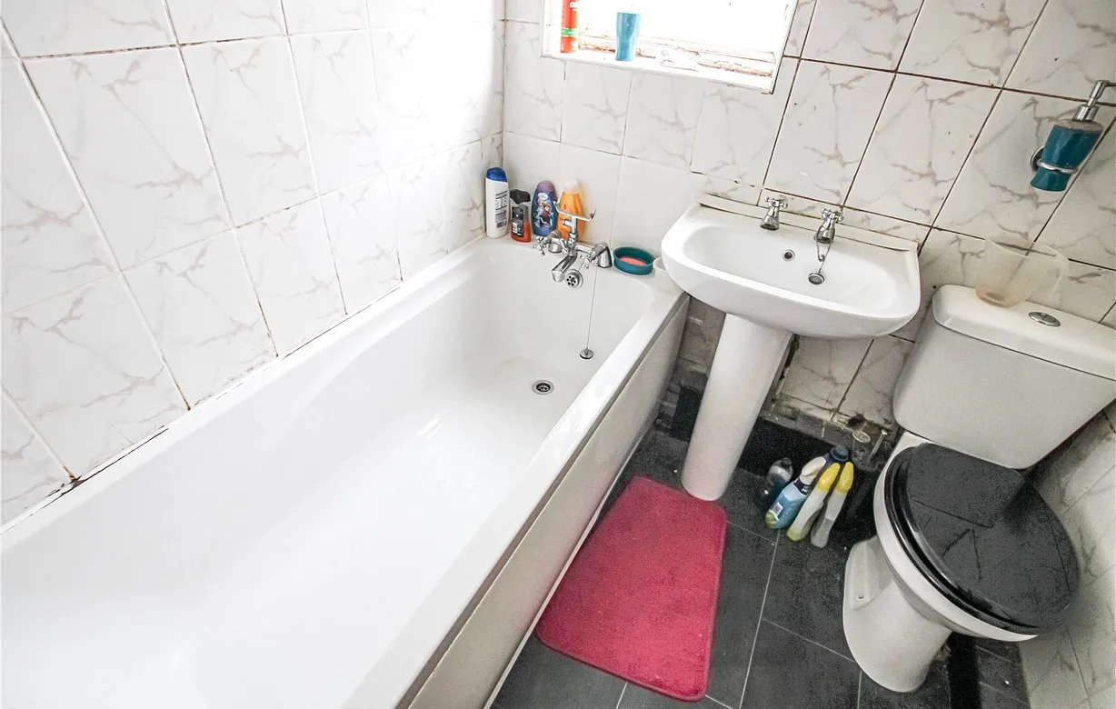 2 bedroom house for sale - Bentley Hurst