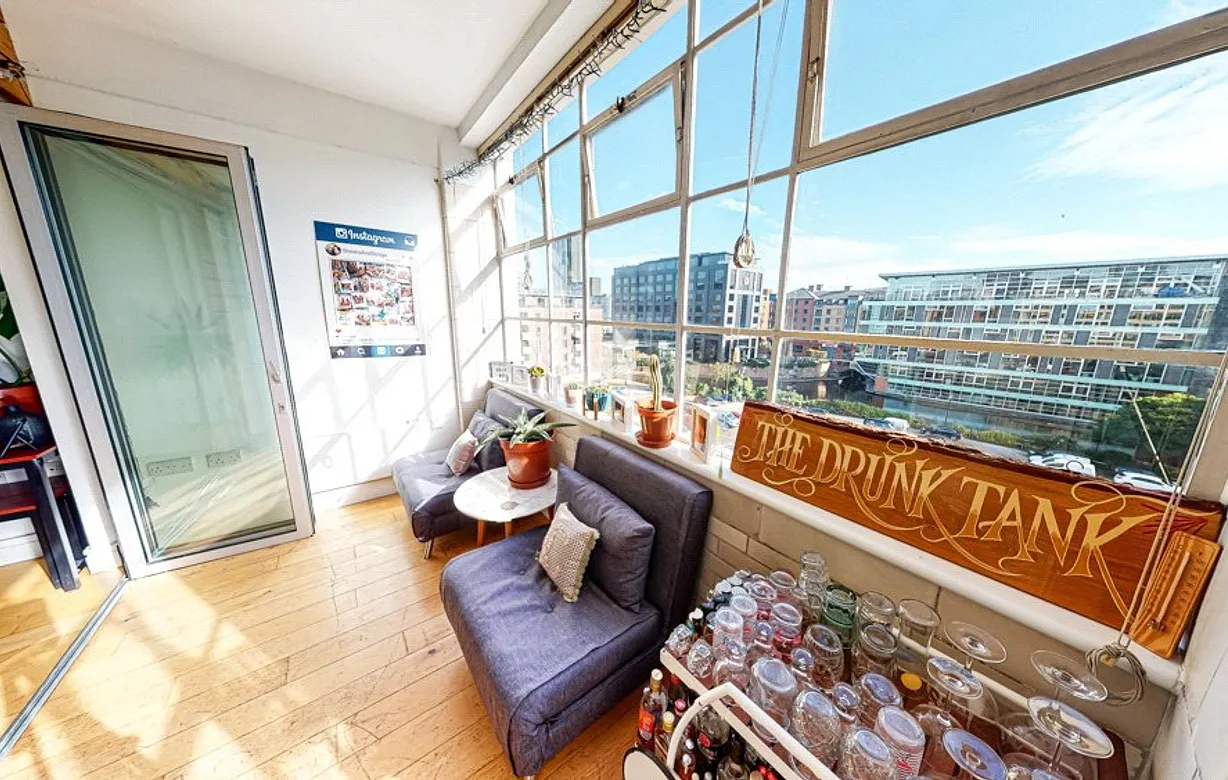 2 bedroom apartment for sale - Bentley Hurst