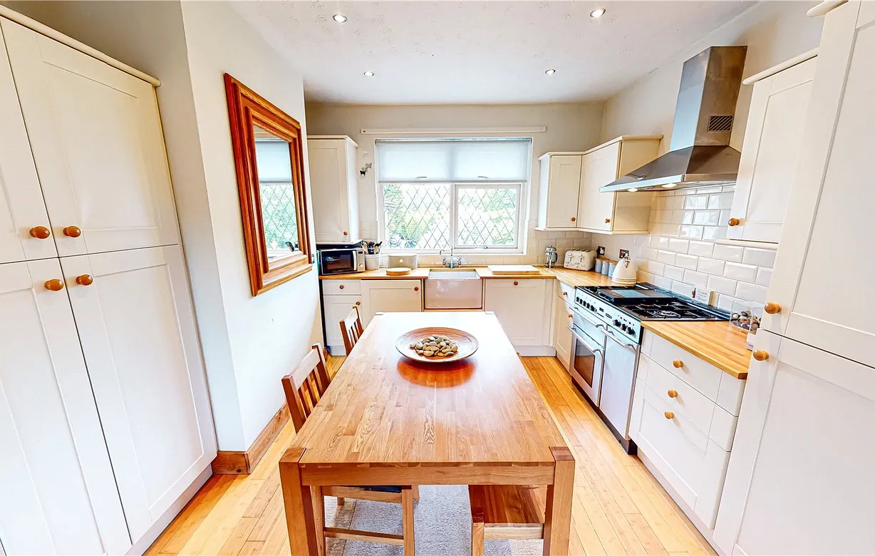 2 bedroom apartment for sale - Bentley Hurst