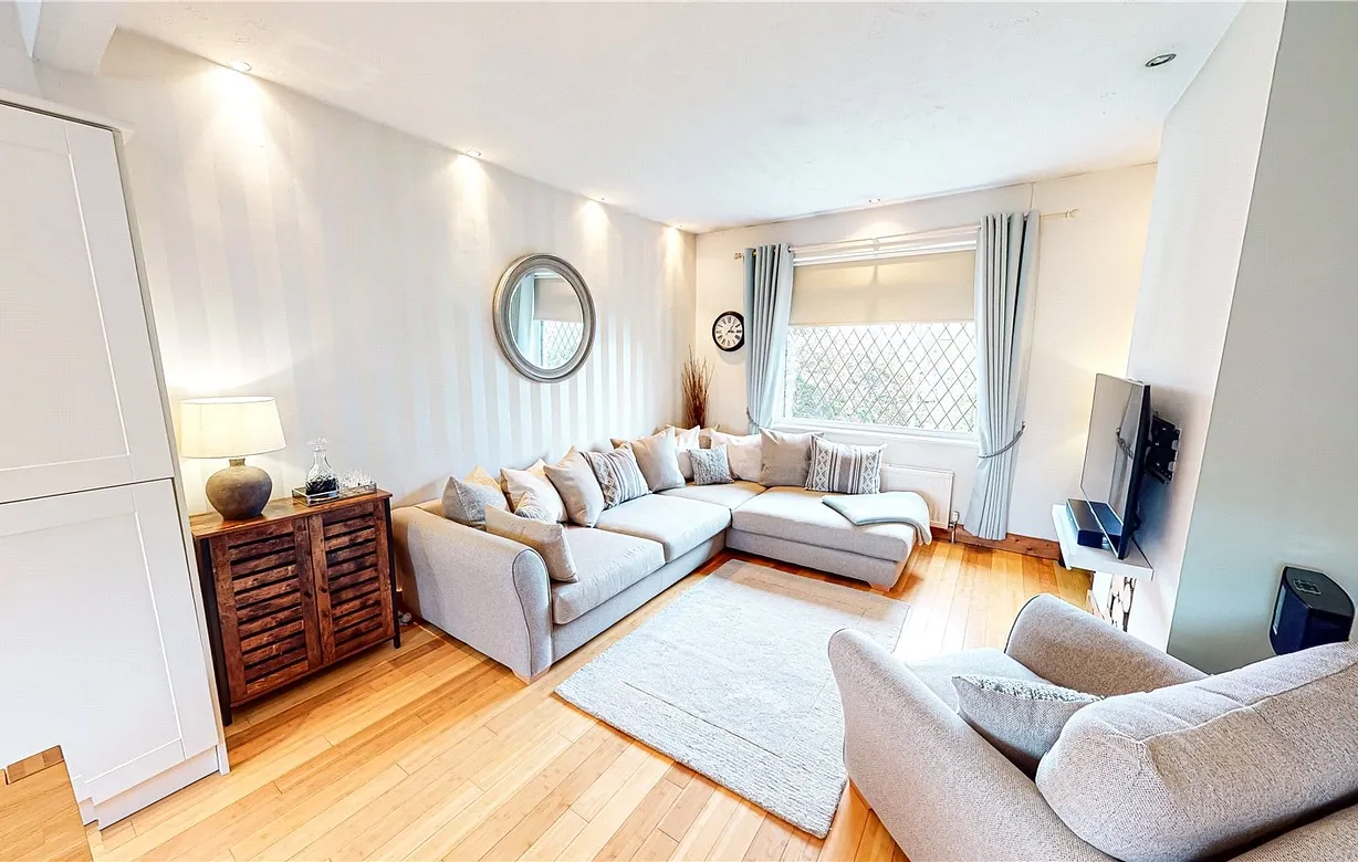 2 bedroom apartment for sale - Bentley Hurst