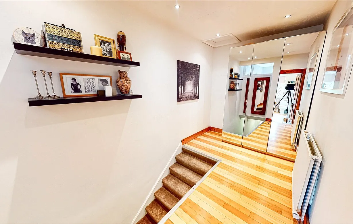 2 bedroom apartment for sale - Bentley Hurst