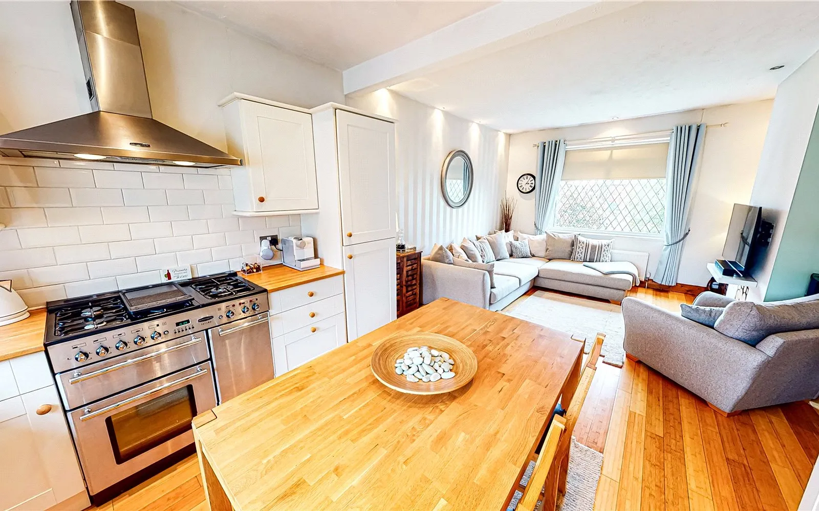 2 bedroom apartment for sale - Bentley Hurst