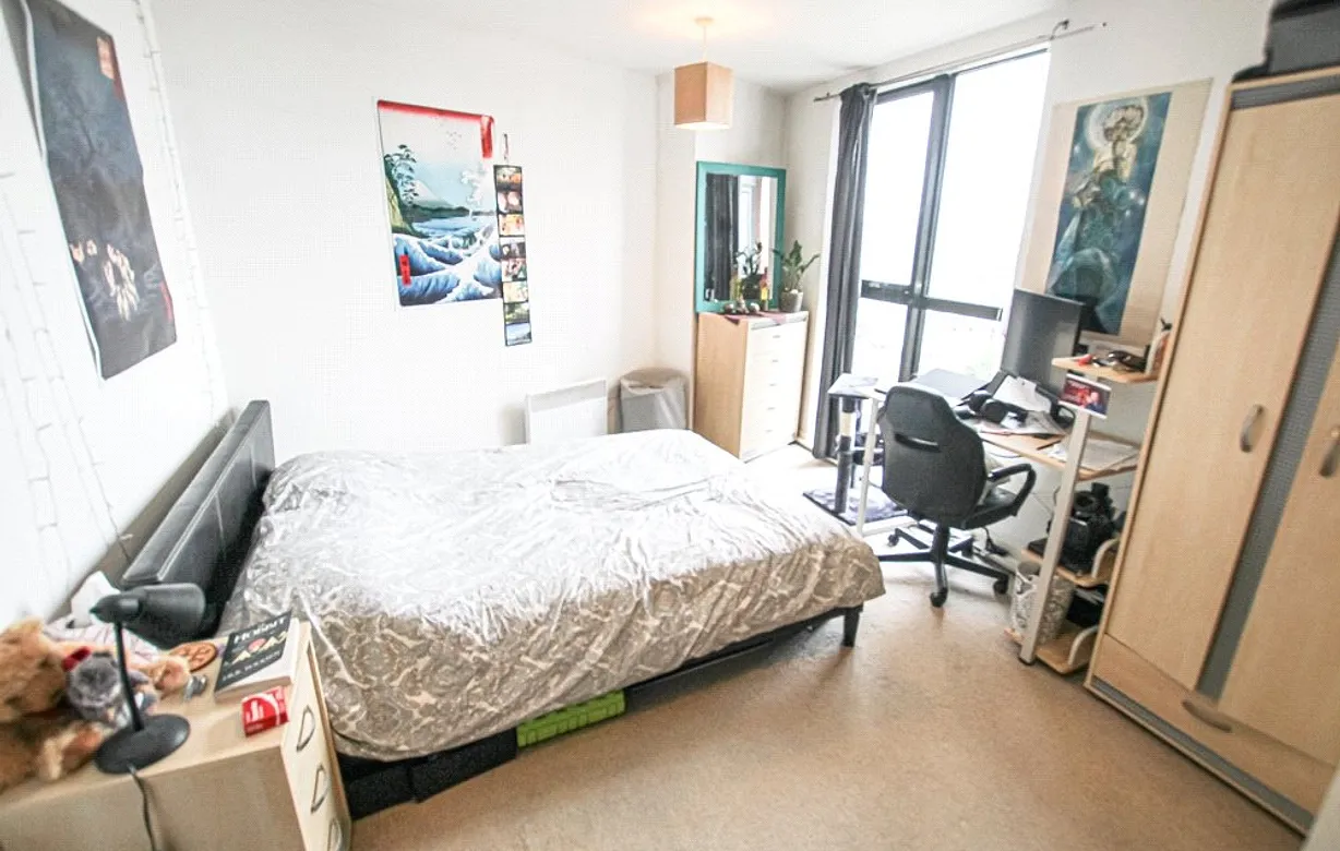 2 bedroom apartment to rent - Bentley Hurst