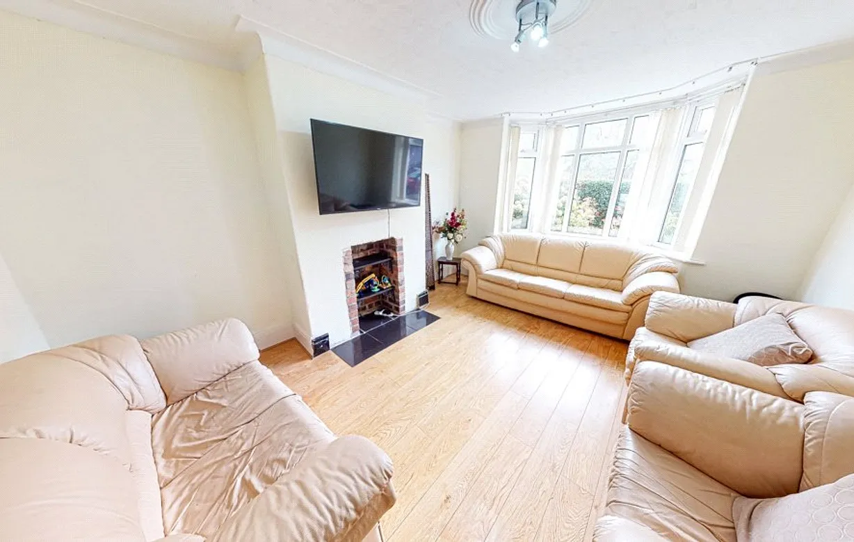 3 bedroom house for sale - Bentley Hurst