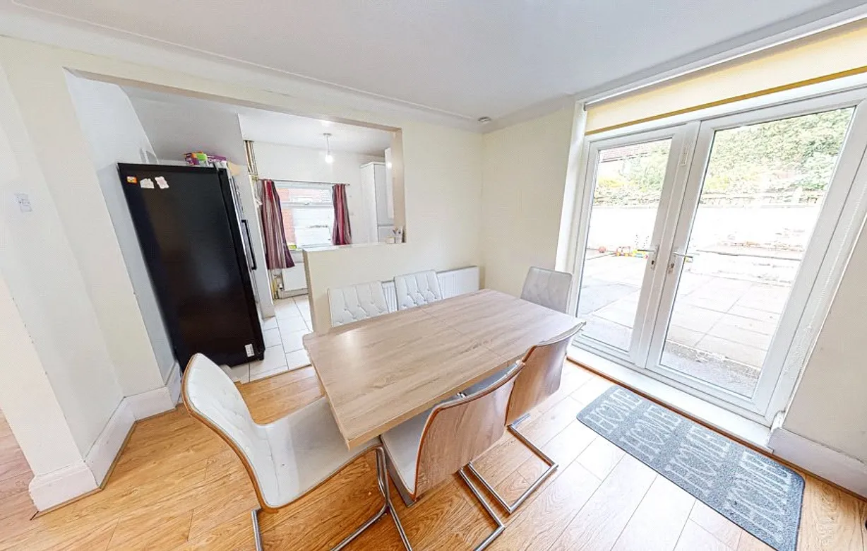 3 bedroom house for sale - Bentley Hurst