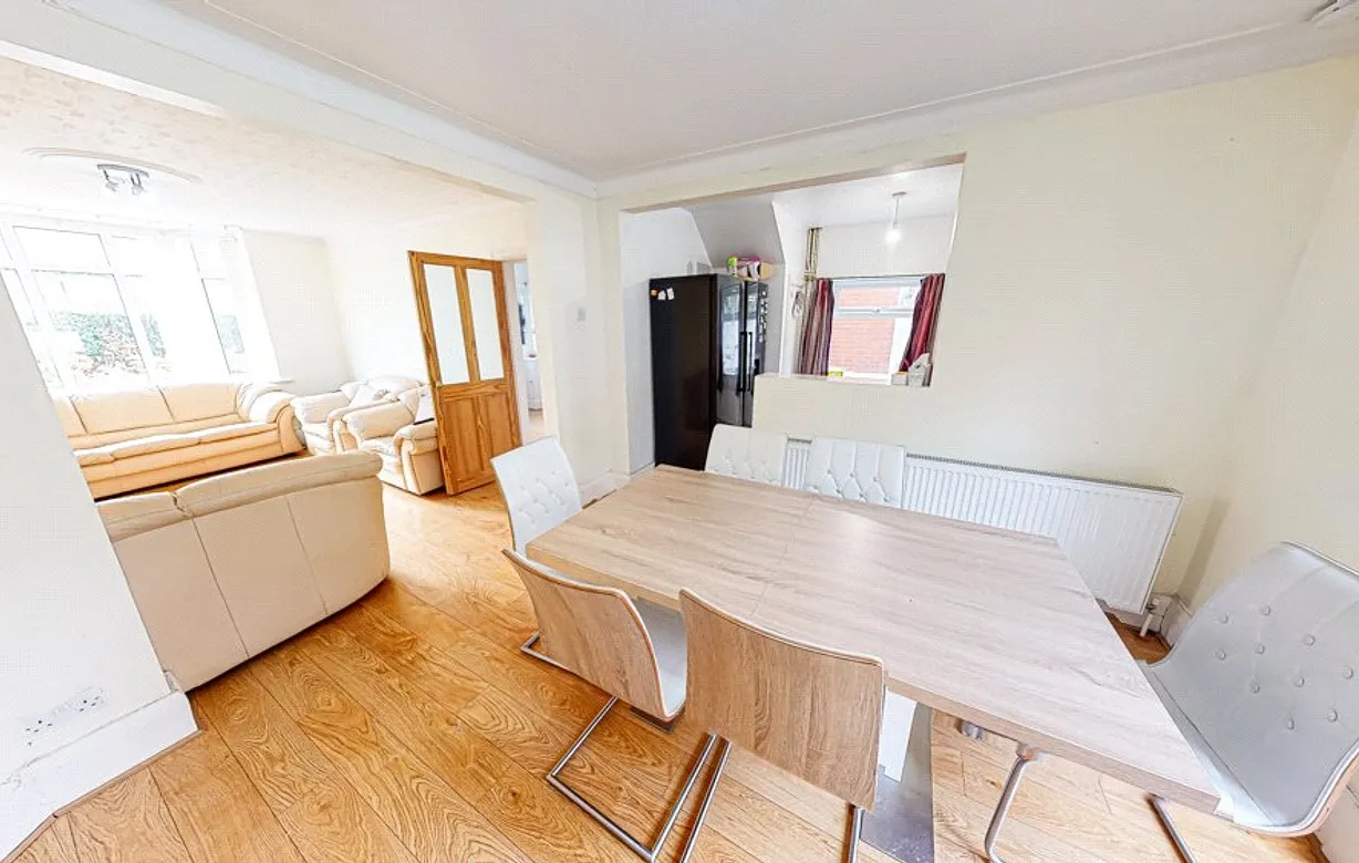 3 bedroom house for sale - Bentley Hurst