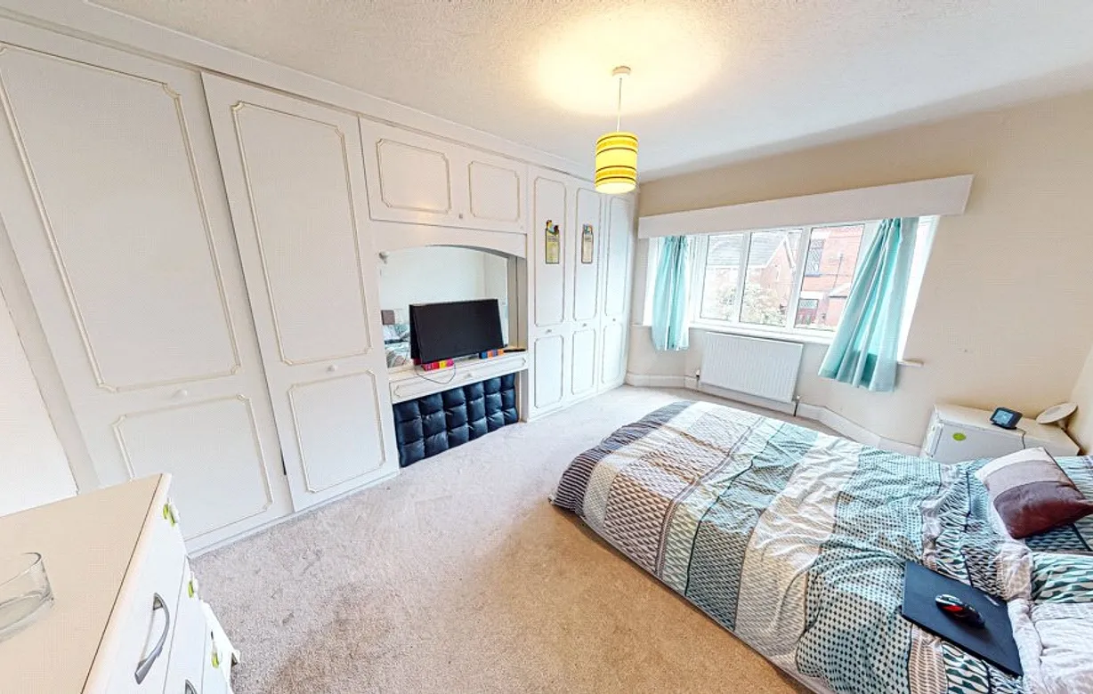 3 bedroom house for sale - Bentley Hurst