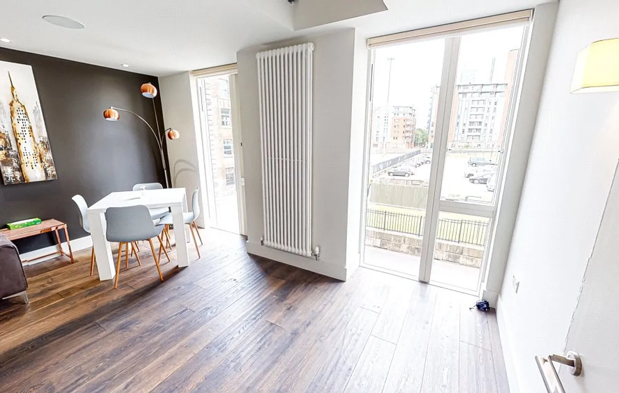 2 bedroom townhouse for sale - Bentley Hurst