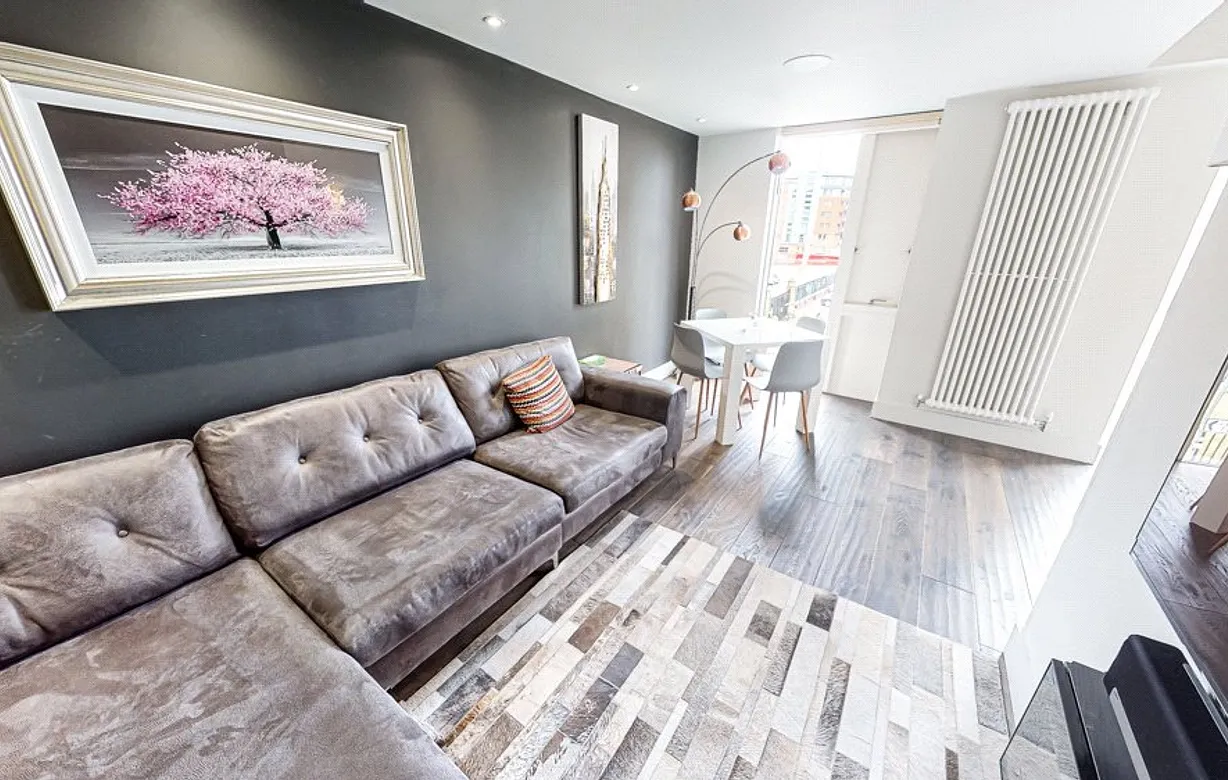 2 bedroom townhouse for sale - Bentley Hurst