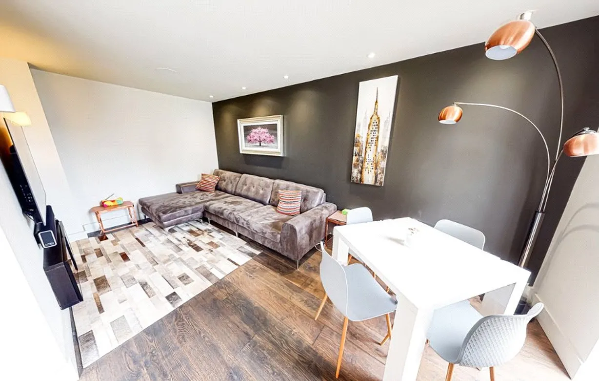 2 bedroom townhouse for sale - Bentley Hurst