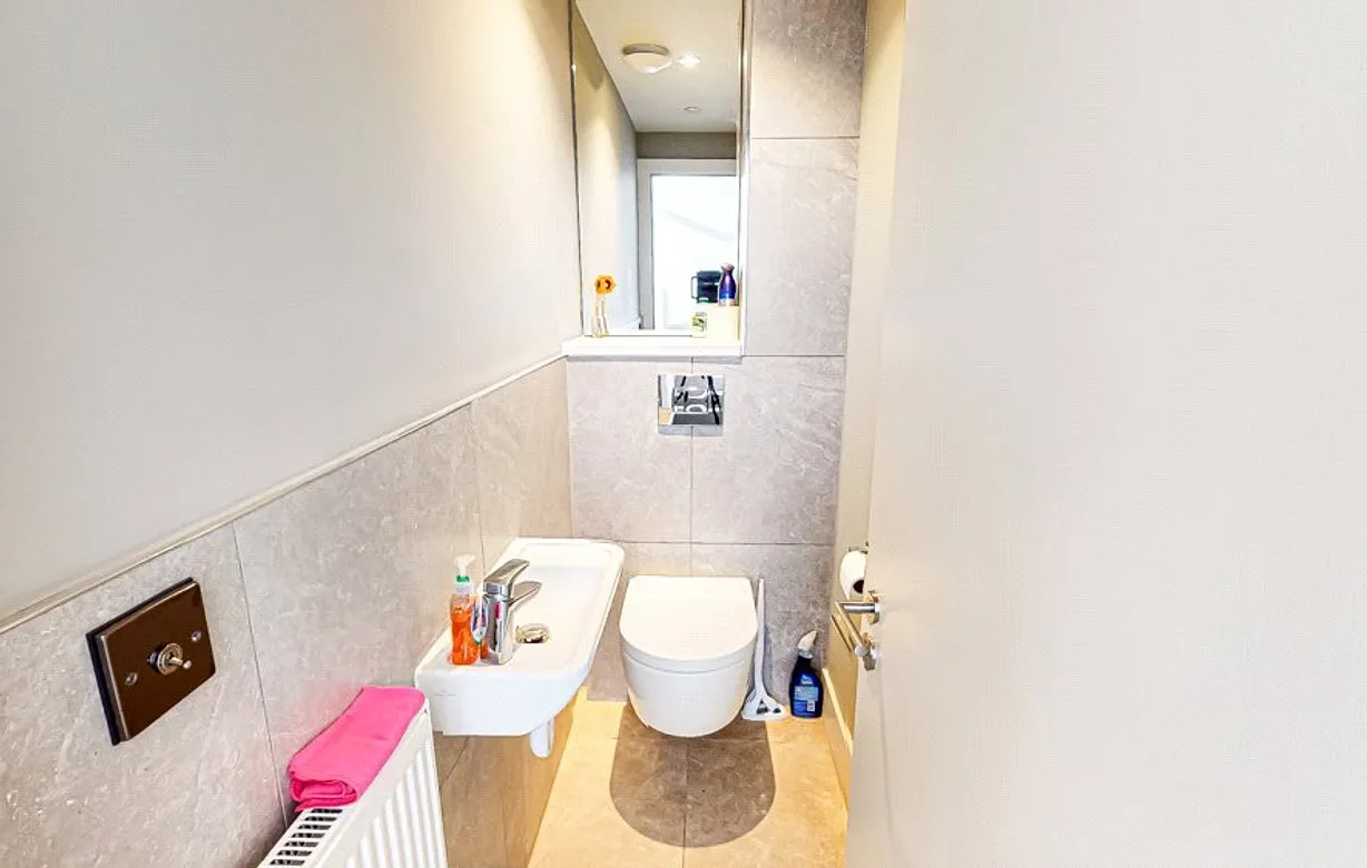 2 bedroom townhouse for sale - Bentley Hurst