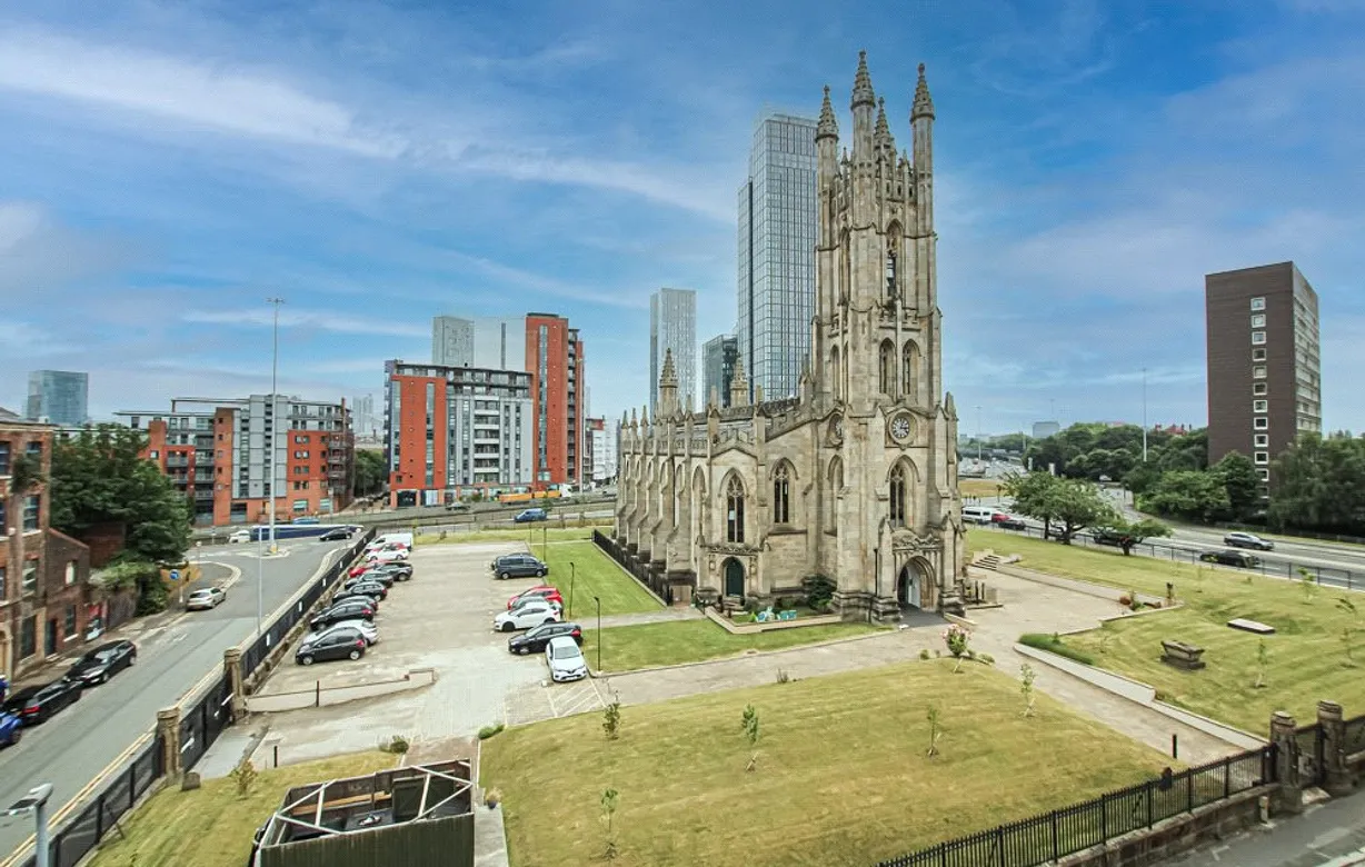 2 bedroom townhouse for sale - Bentley Hurst