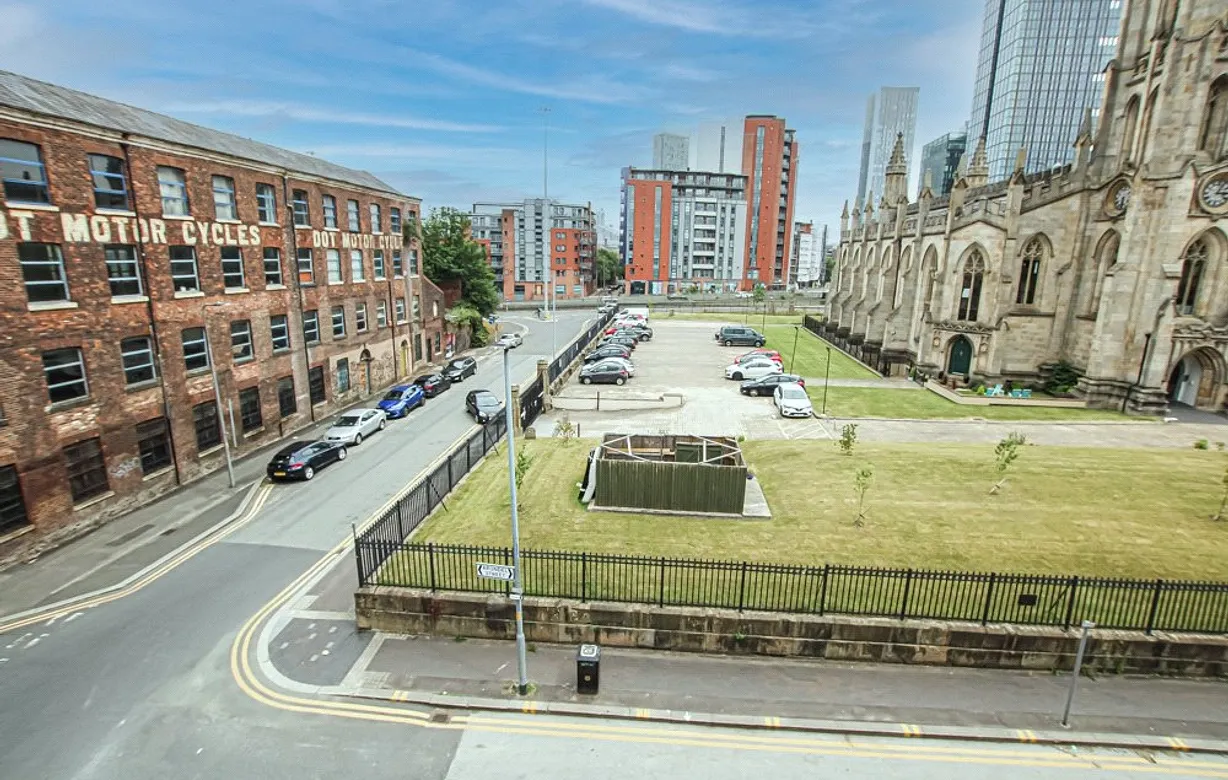 2 bedroom townhouse for sale - Bentley Hurst