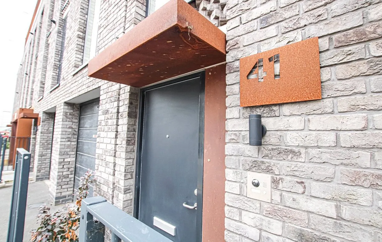 2 bedroom townhouse for sale - Bentley Hurst