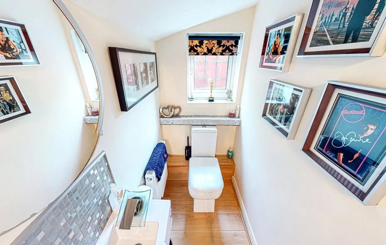 4 bedroom house for sale - Bentley Hurst