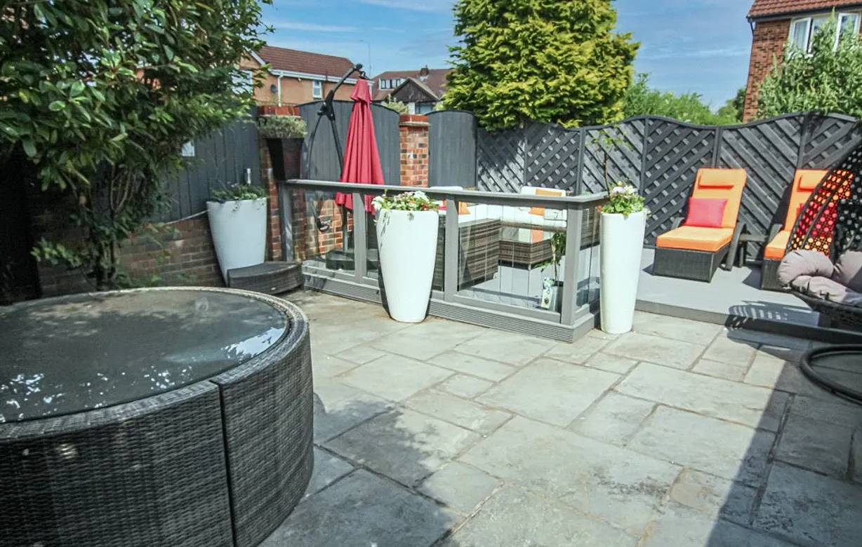 4 bedroom house for sale - Bentley Hurst