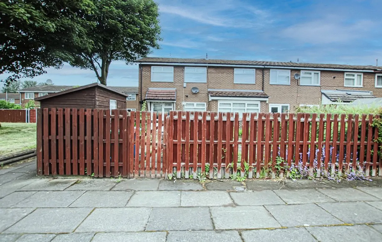 3 bedroom house for sale - Bentley Hurst