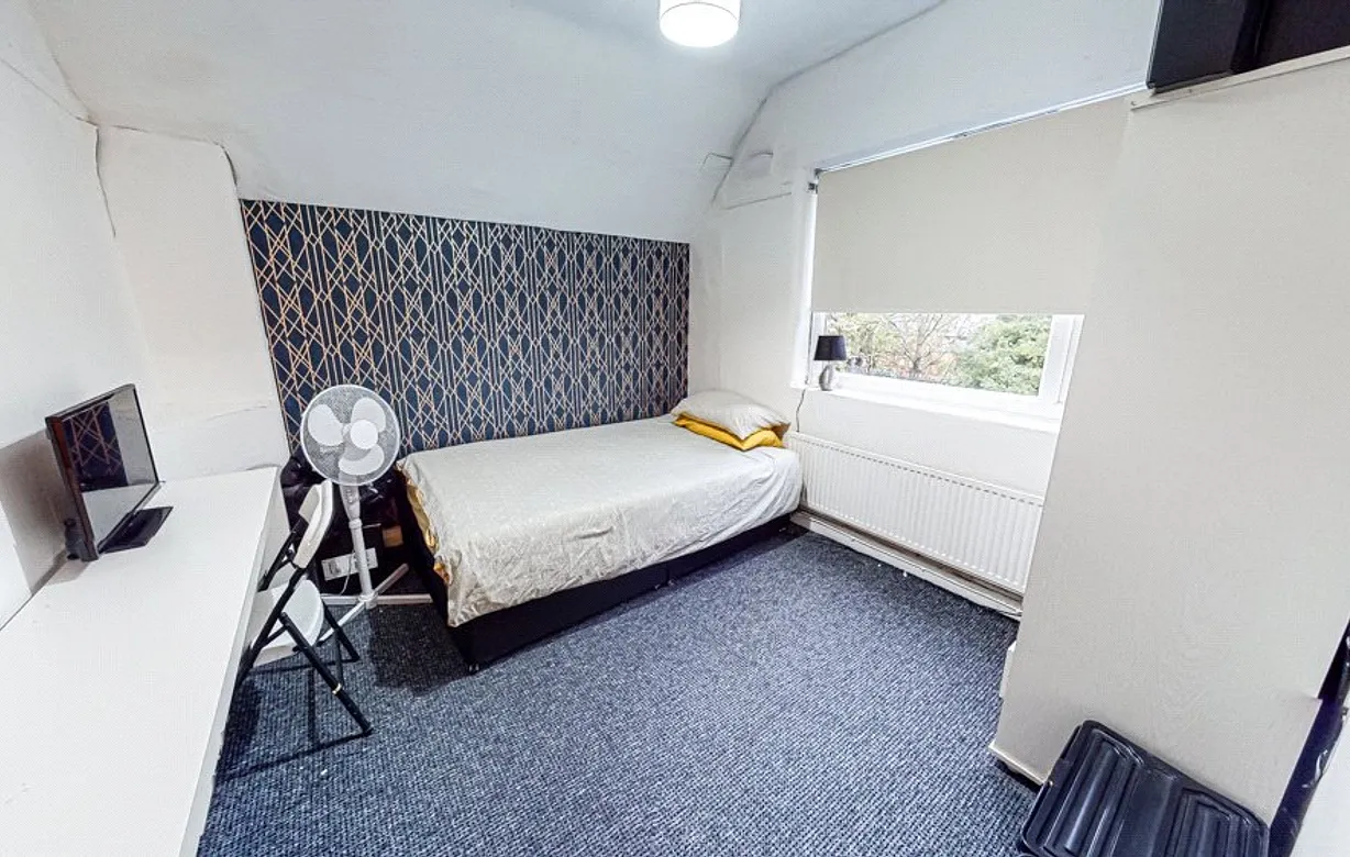 3 bedroom house for sale - Bentley Hurst