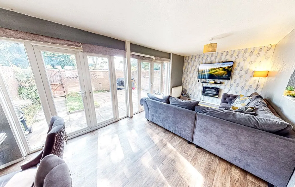 3 bedroom house for sale - Bentley Hurst