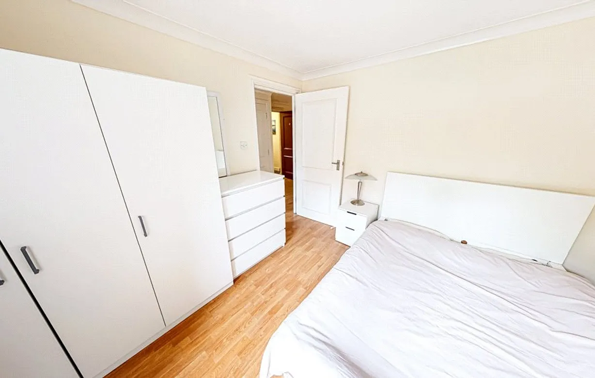 1 bedroom apartment for sale - Bentley Hurst
