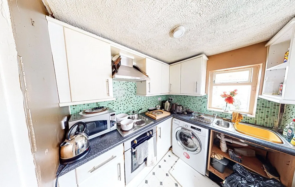 2 bedroom house for sale - Bentley Hurst