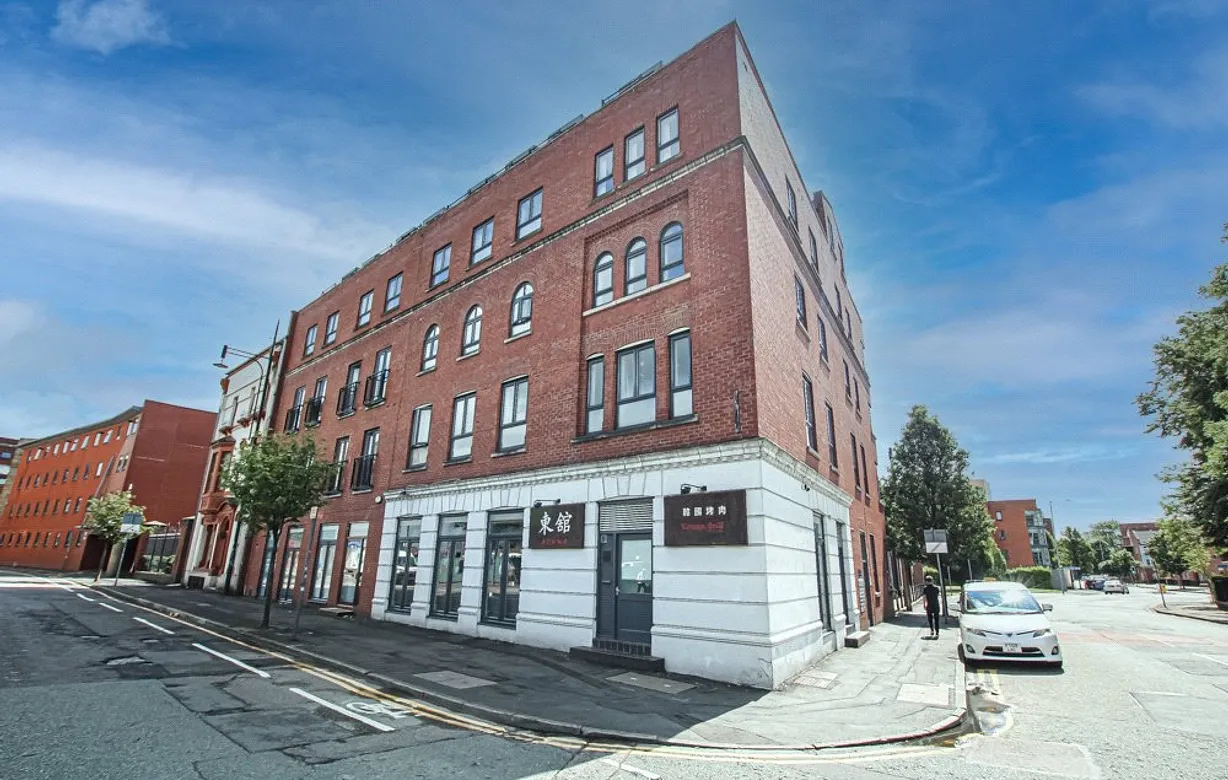 2 bedroom apartment to rent - Bentley Hurst