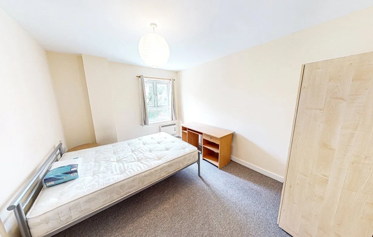 2 bedroom apartment to rent - Bentley Hurst
