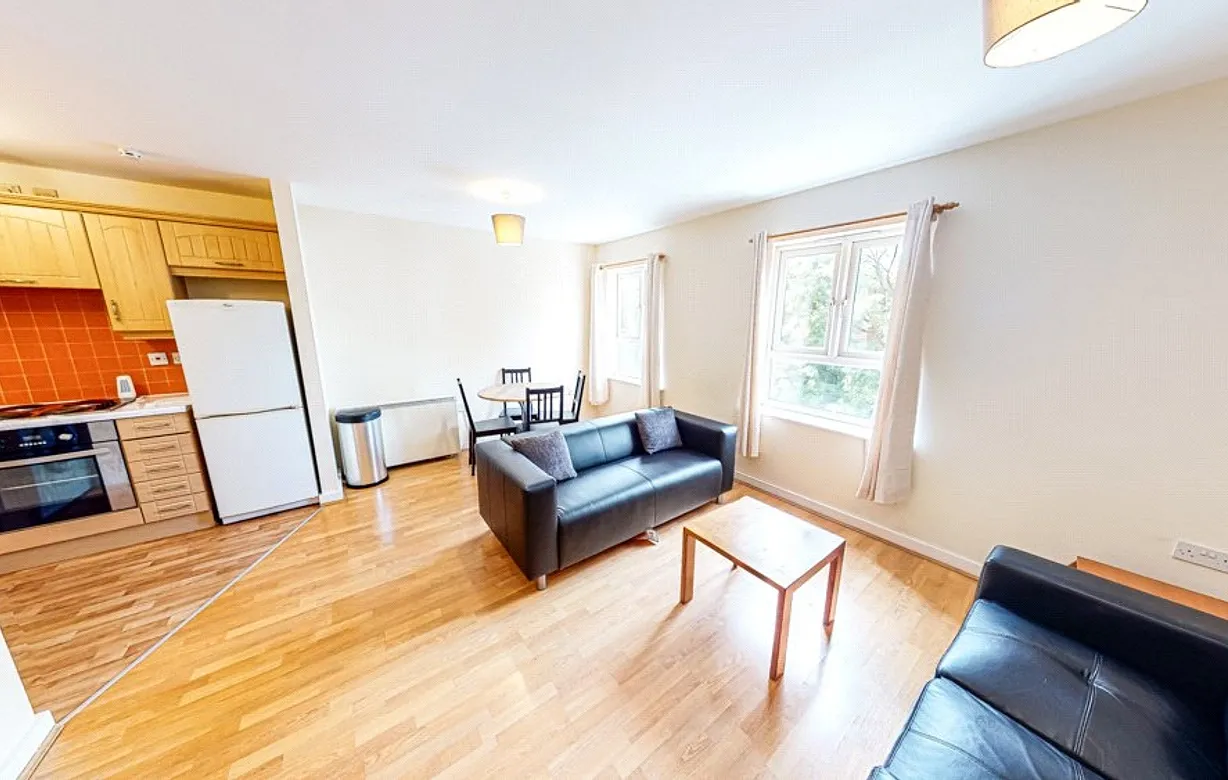2 bedroom apartment to rent - Bentley Hurst