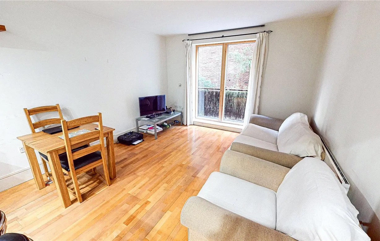 1 bedroom apartment to rent - Bentley Hurst