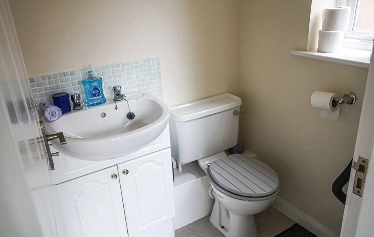 4 bedroom house to rent - Bentley Hurst