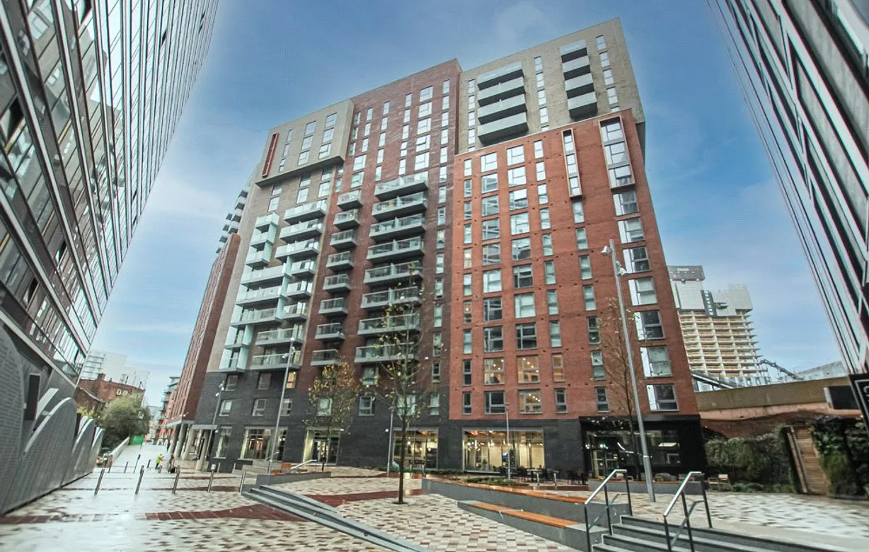 2 bedroom apartment to rent - Bentley Hurst