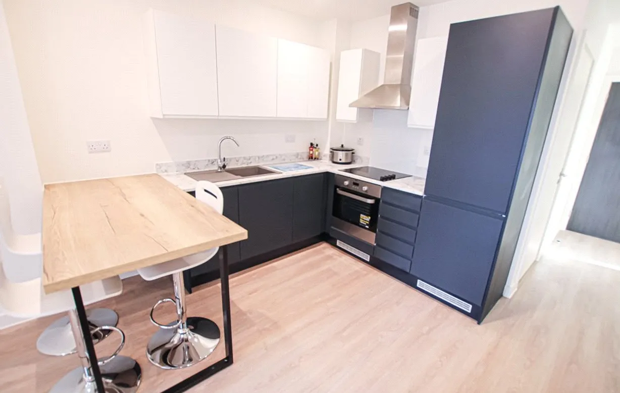 2 bedroom apartment to rent - Bentley Hurst