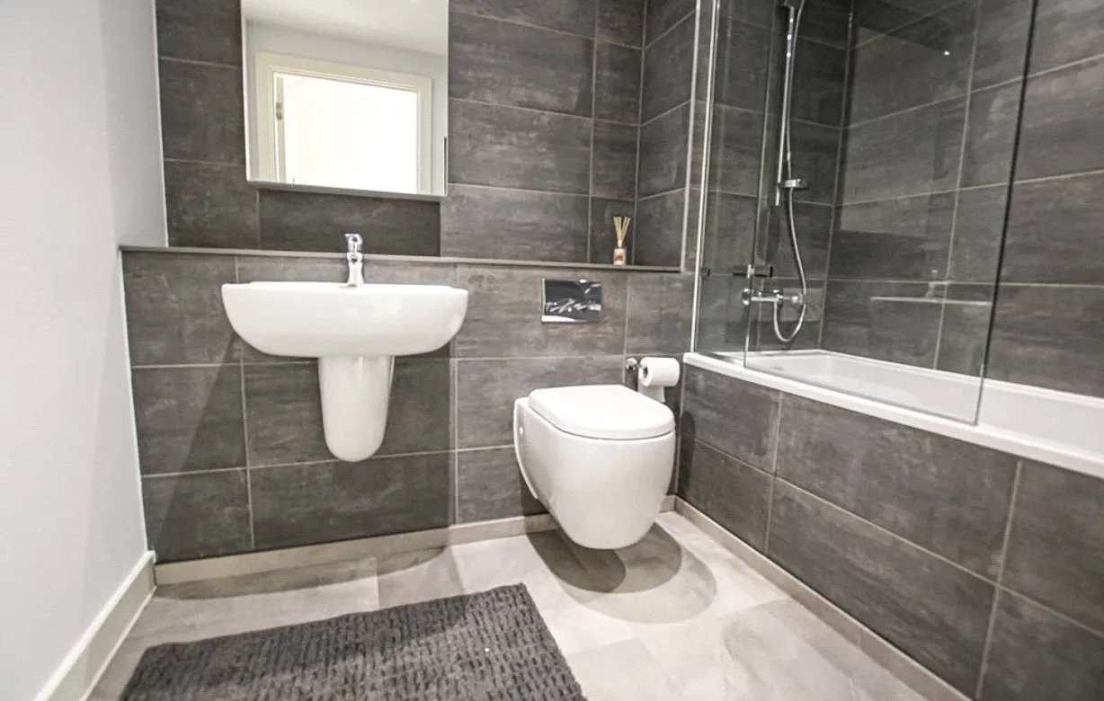 2 bedroom apartment to rent - Bentley Hurst