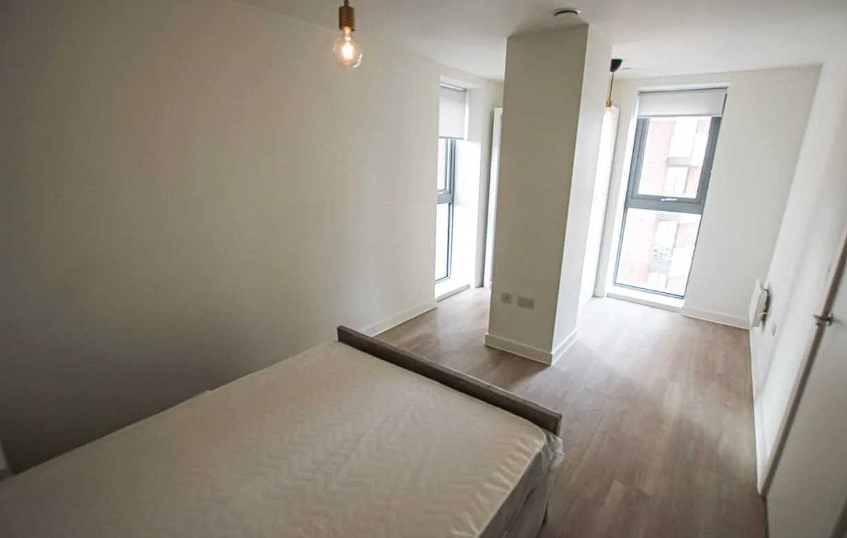 2 bedroom apartment to rent - Bentley Hurst