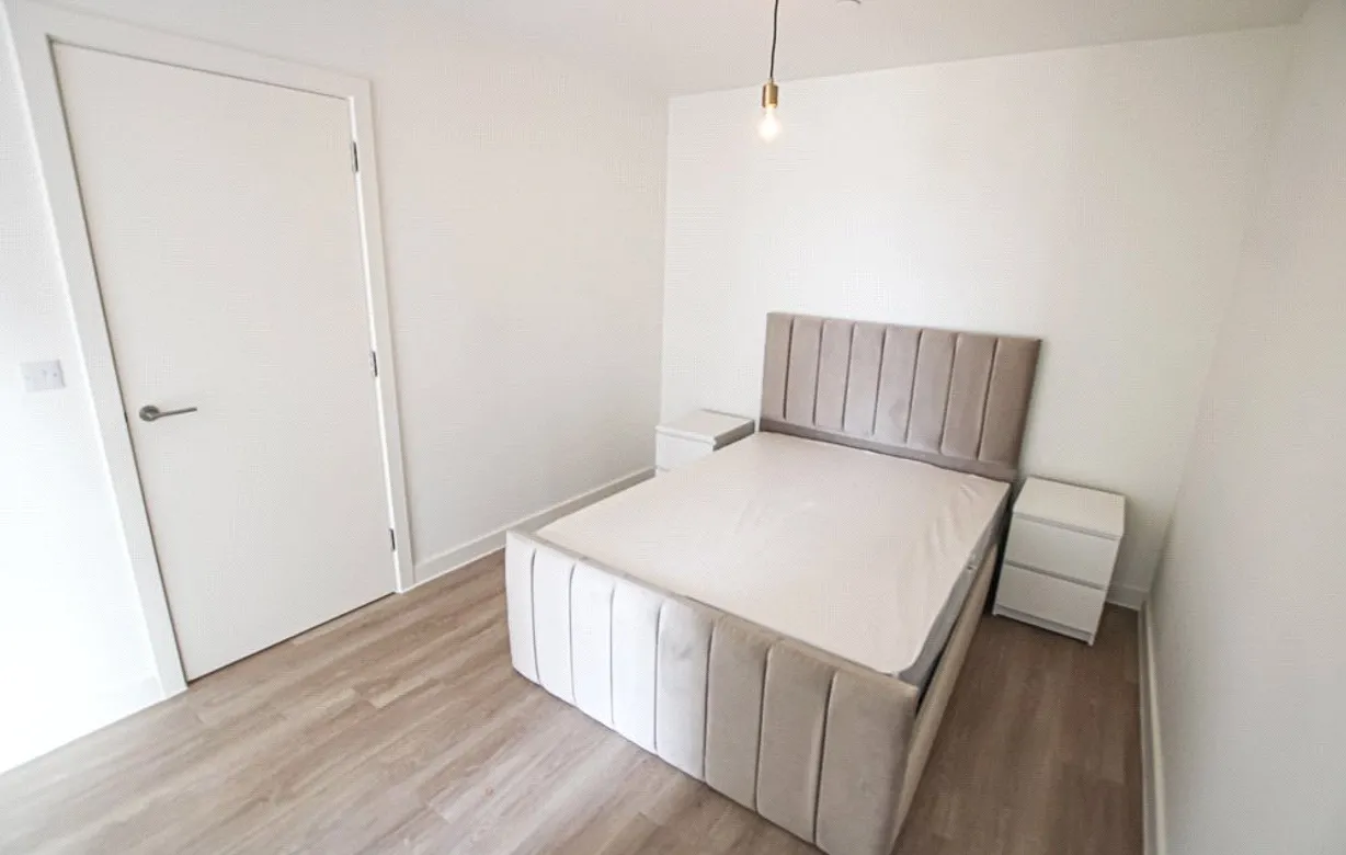 2 bedroom apartment to rent - Bentley Hurst
