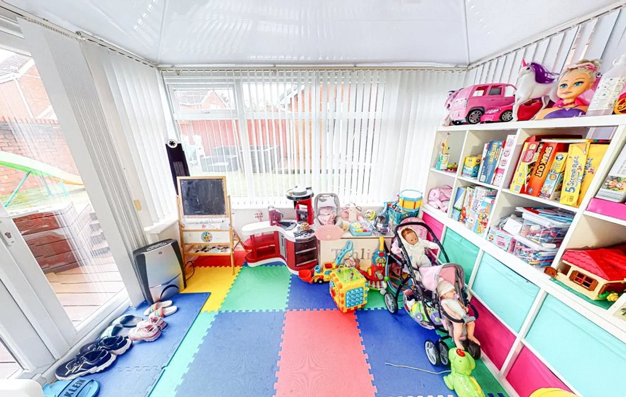 3 bedroom house for sale - Bentley Hurst