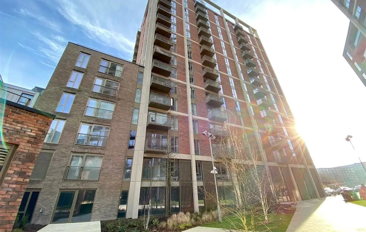 3 bedroom apartment for sale - Bentley Hurst