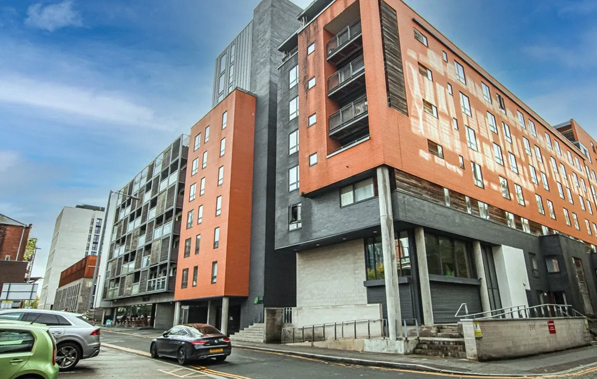 2 bedroom apartment to rent - Bentley Hurst