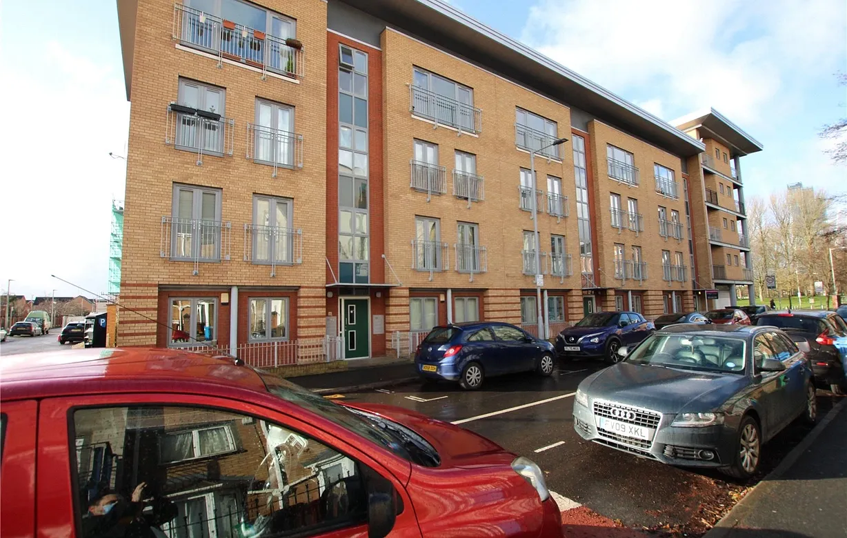 1 bedroom apartment to rent - Bentley Hurst