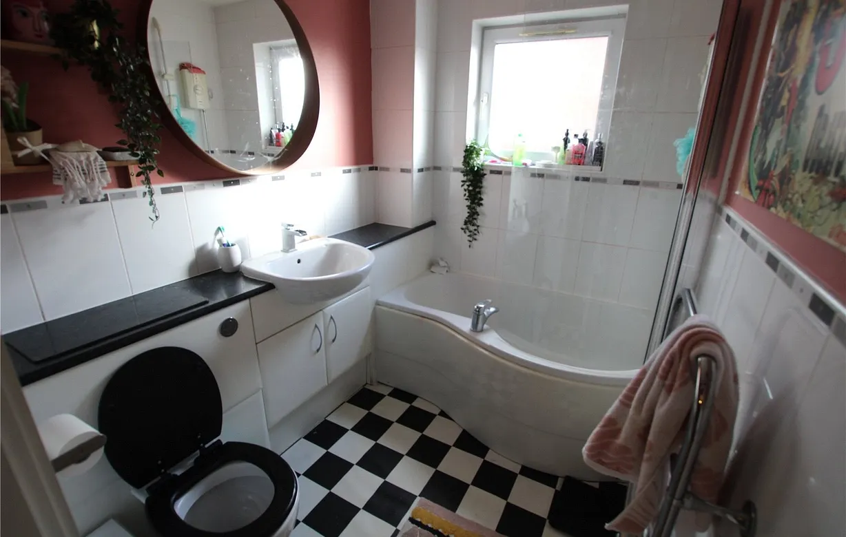 1 bedroom apartment to rent - Bentley Hurst