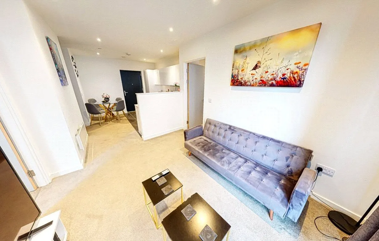 2 bedroom apartment to rent - Bentley Hurst