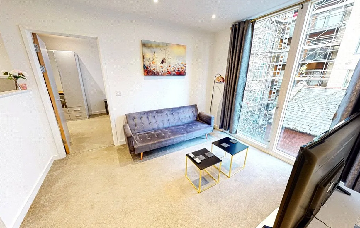 2 bedroom apartment to rent - Bentley Hurst