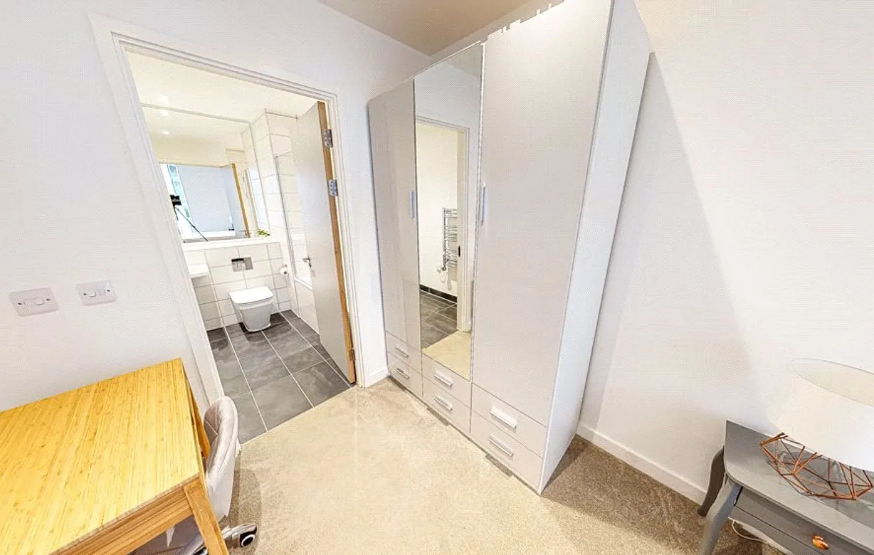 2 bedroom apartment to rent - Bentley Hurst