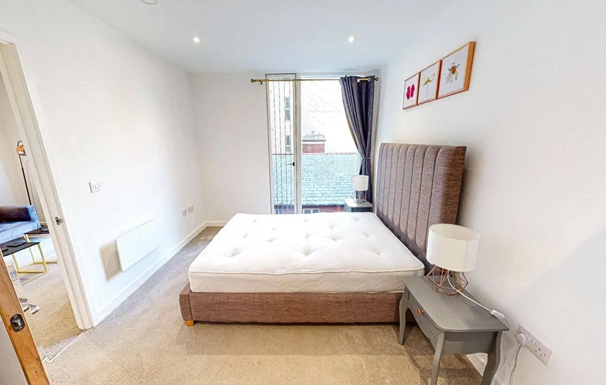 2 bedroom apartment to rent - Bentley Hurst