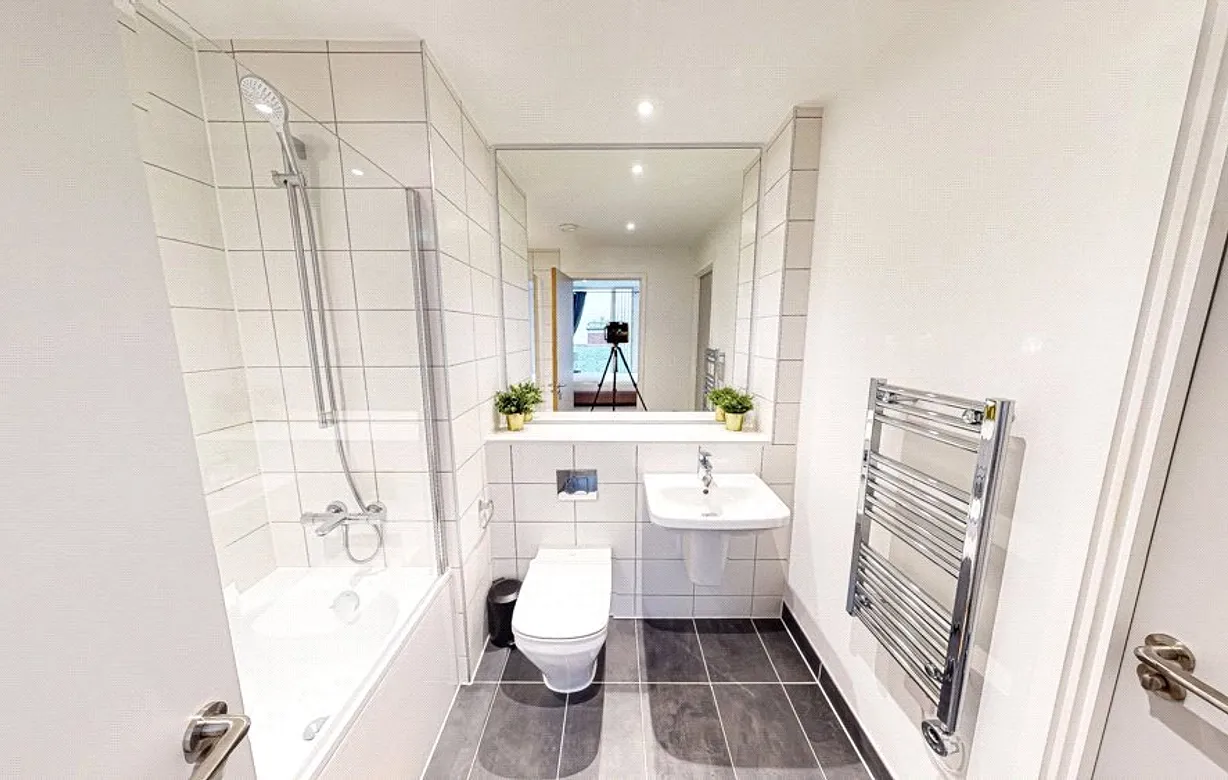 2 bedroom apartment to rent - Bentley Hurst