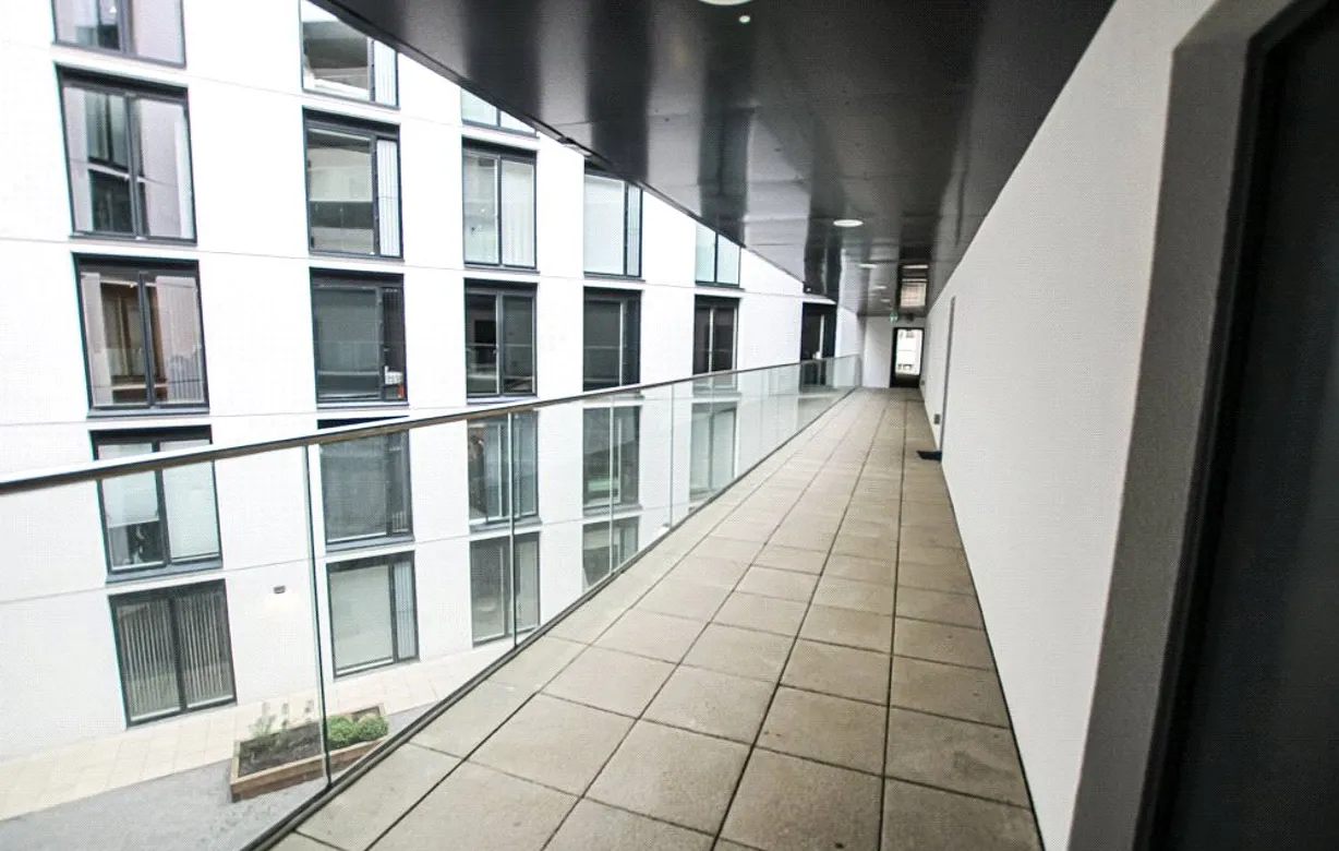 2 bedroom apartment to rent - Bentley Hurst