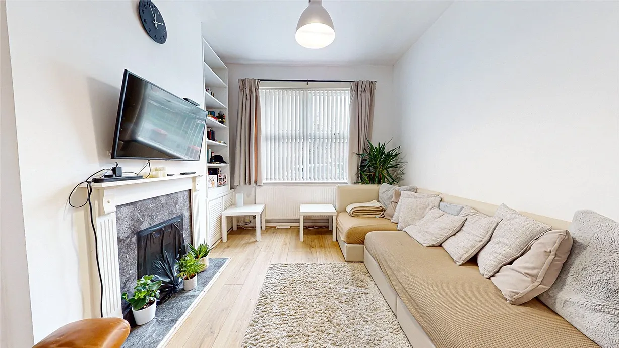 3 bedroom house for sale - Bentley Hurst