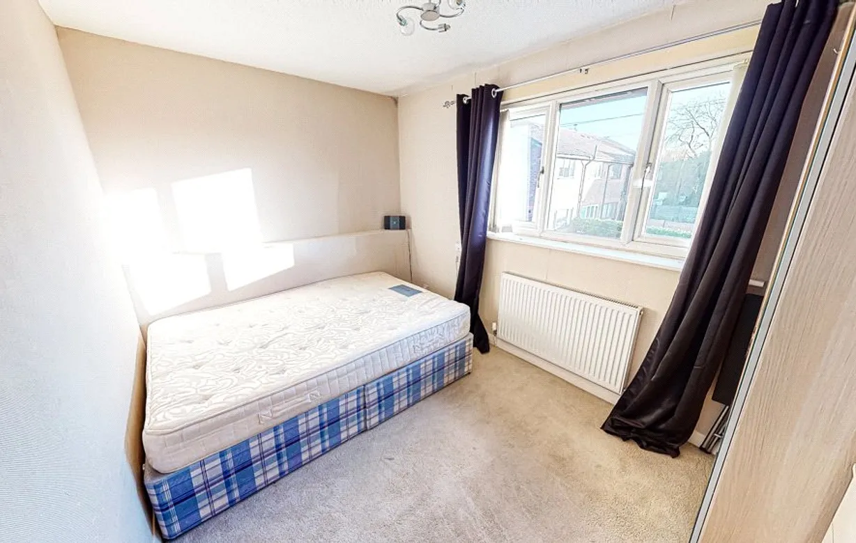 2 bedroom house for sale - Bentley Hurst
