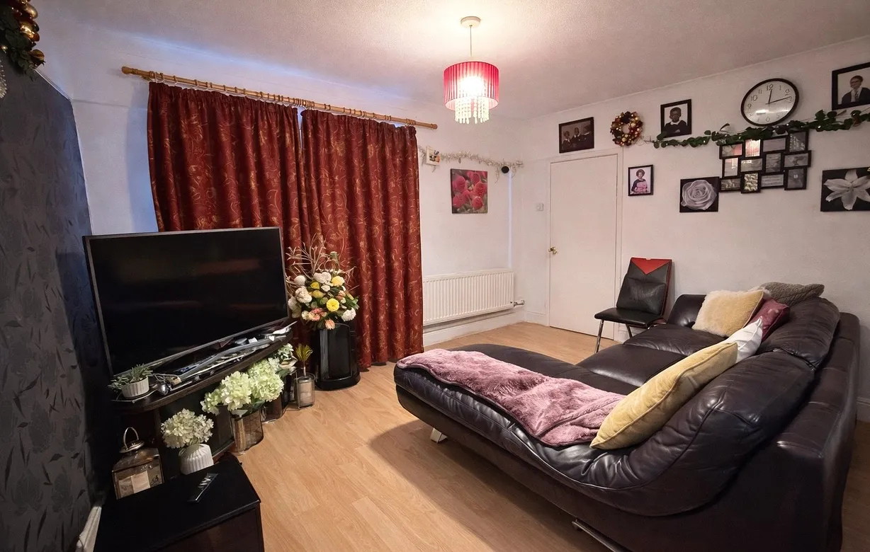 3 bedroom house for sale - Bentley Hurst